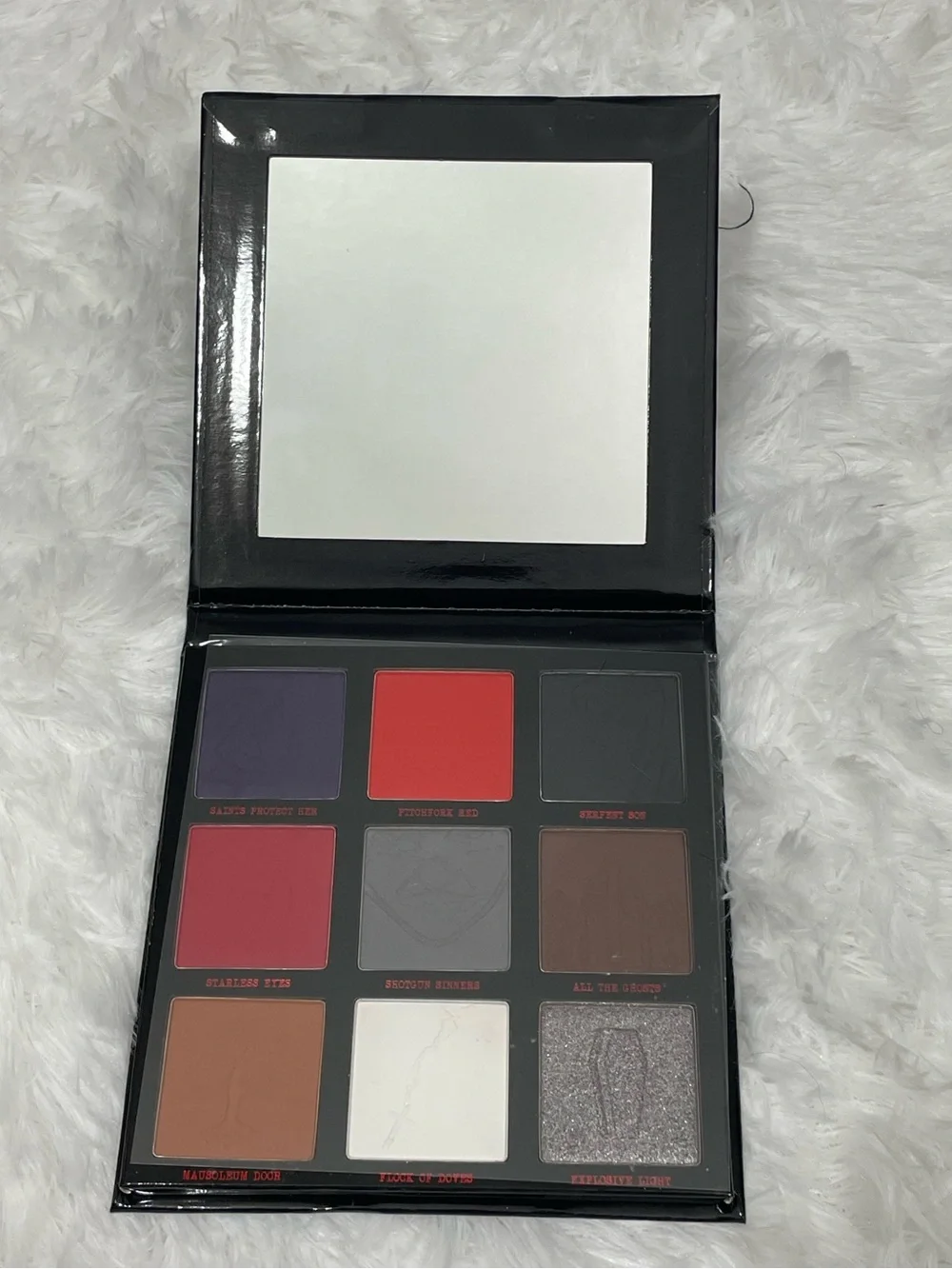 HIPDOT x MY CHEMICAL ROMANCE Collab 3-Piece Makeup Palette Eyeliner Makeup Brush